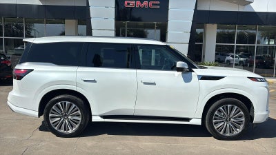 2025 INFINITI QX80 LUXE