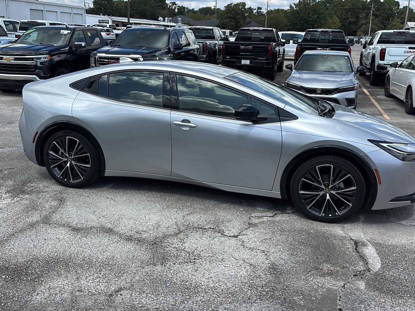 2023 Toyota Prius XLE