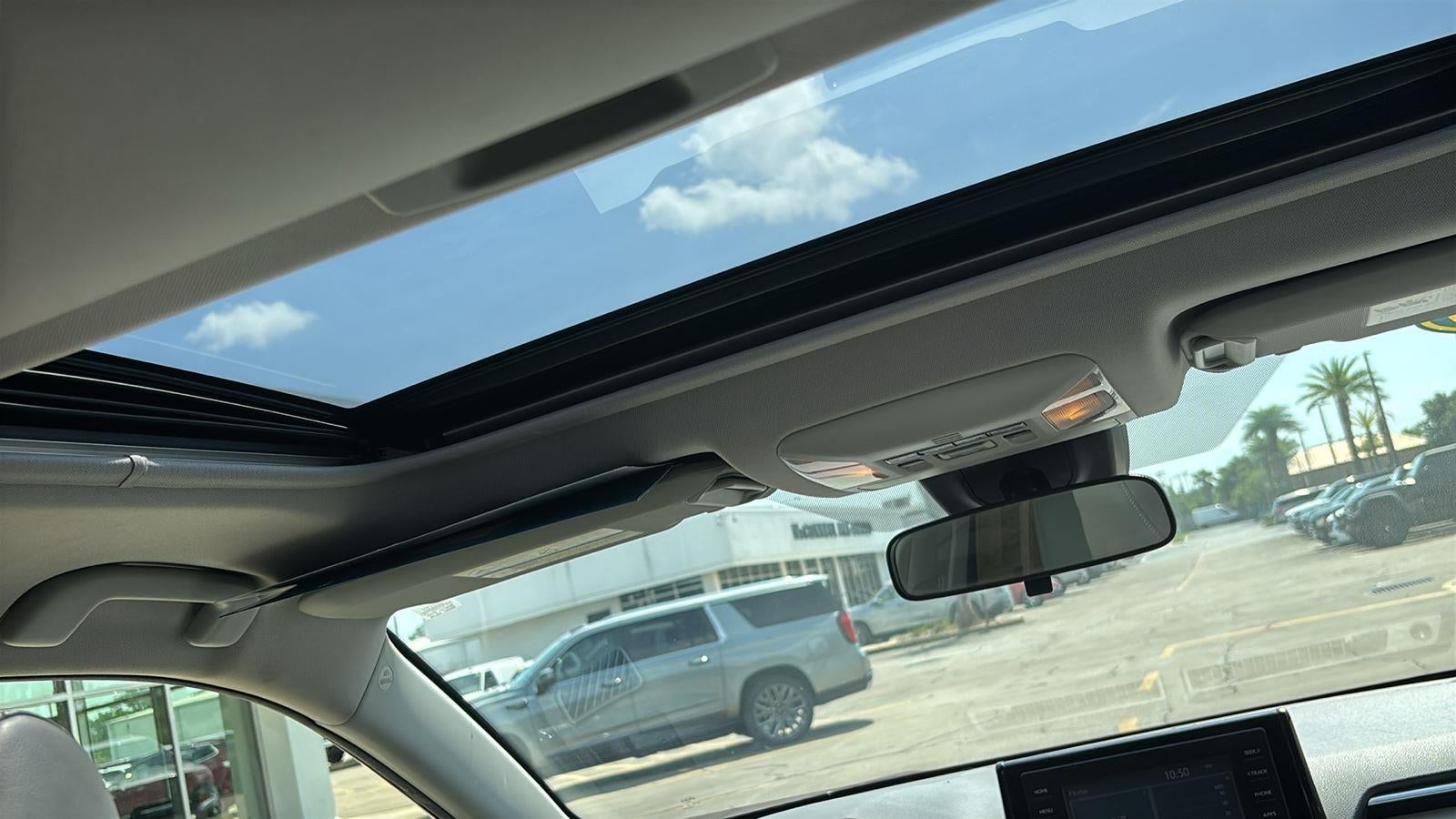 2019 Toyota RAV4 XLE Premium - Photo 26