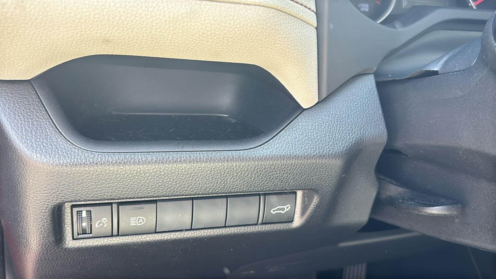 2019 Toyota RAV4 XLE Premium - Photo 28