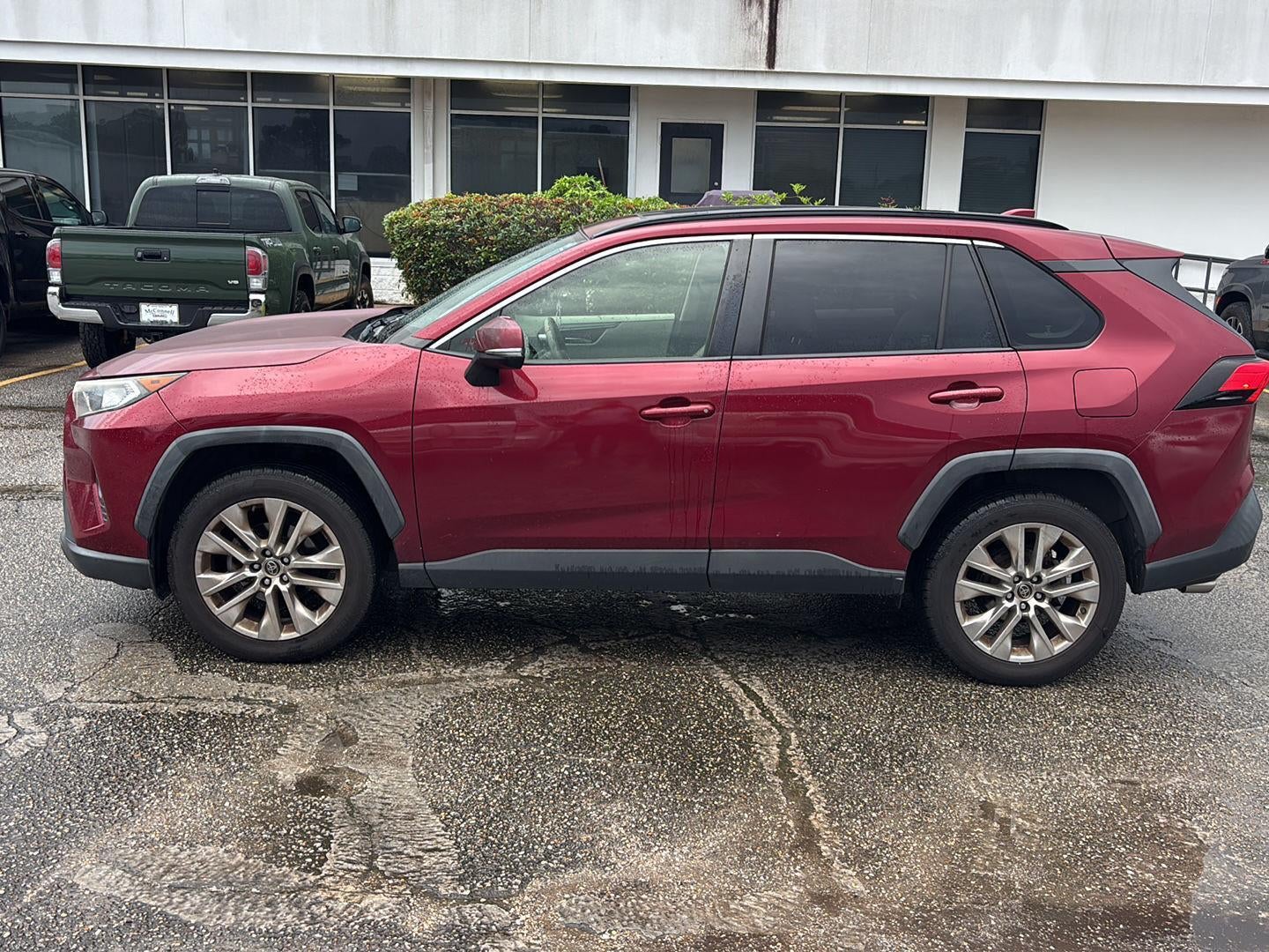 2019 Toyota RAV4 XLE Premium