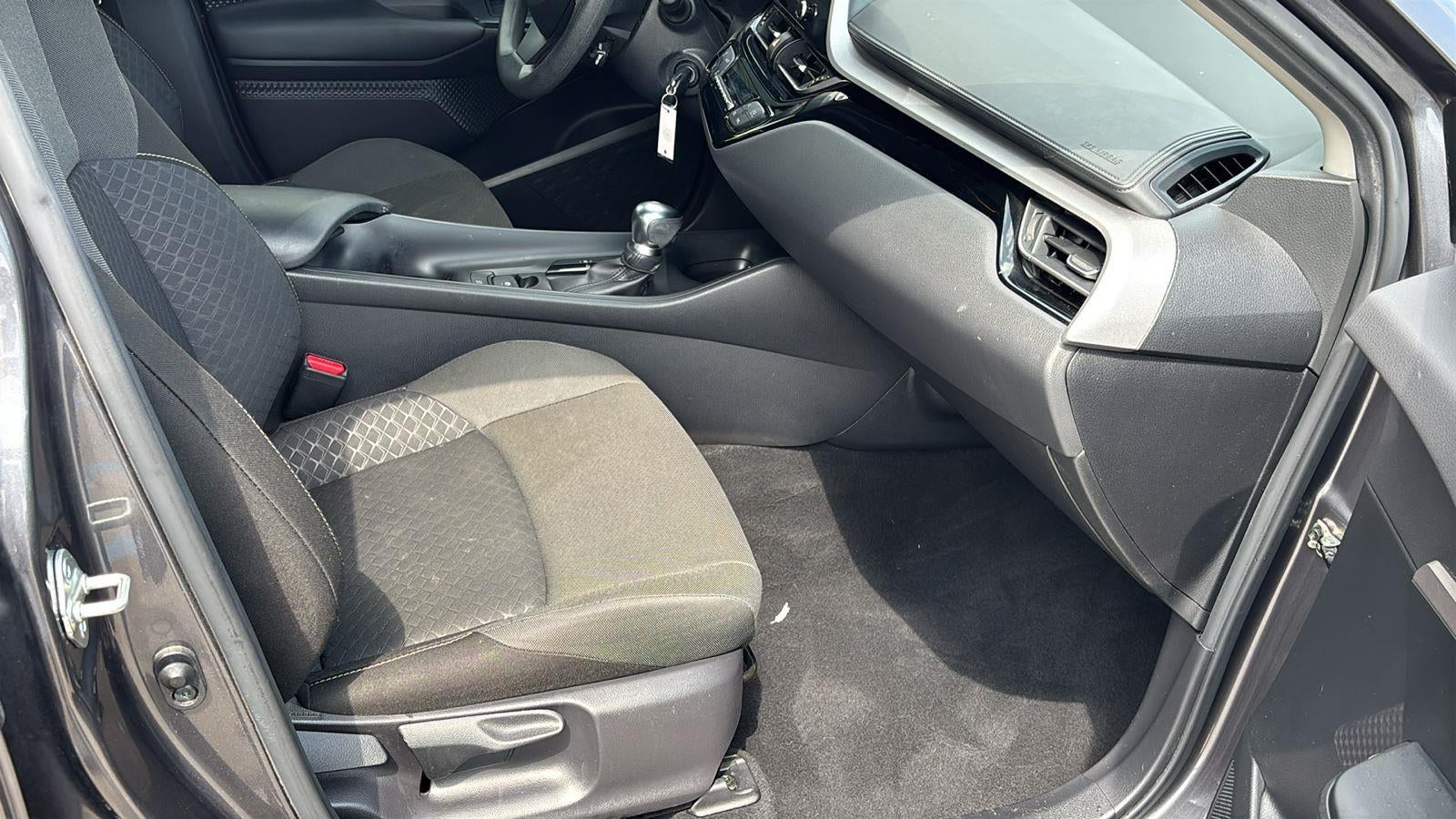 2021 Toyota C-HR LE