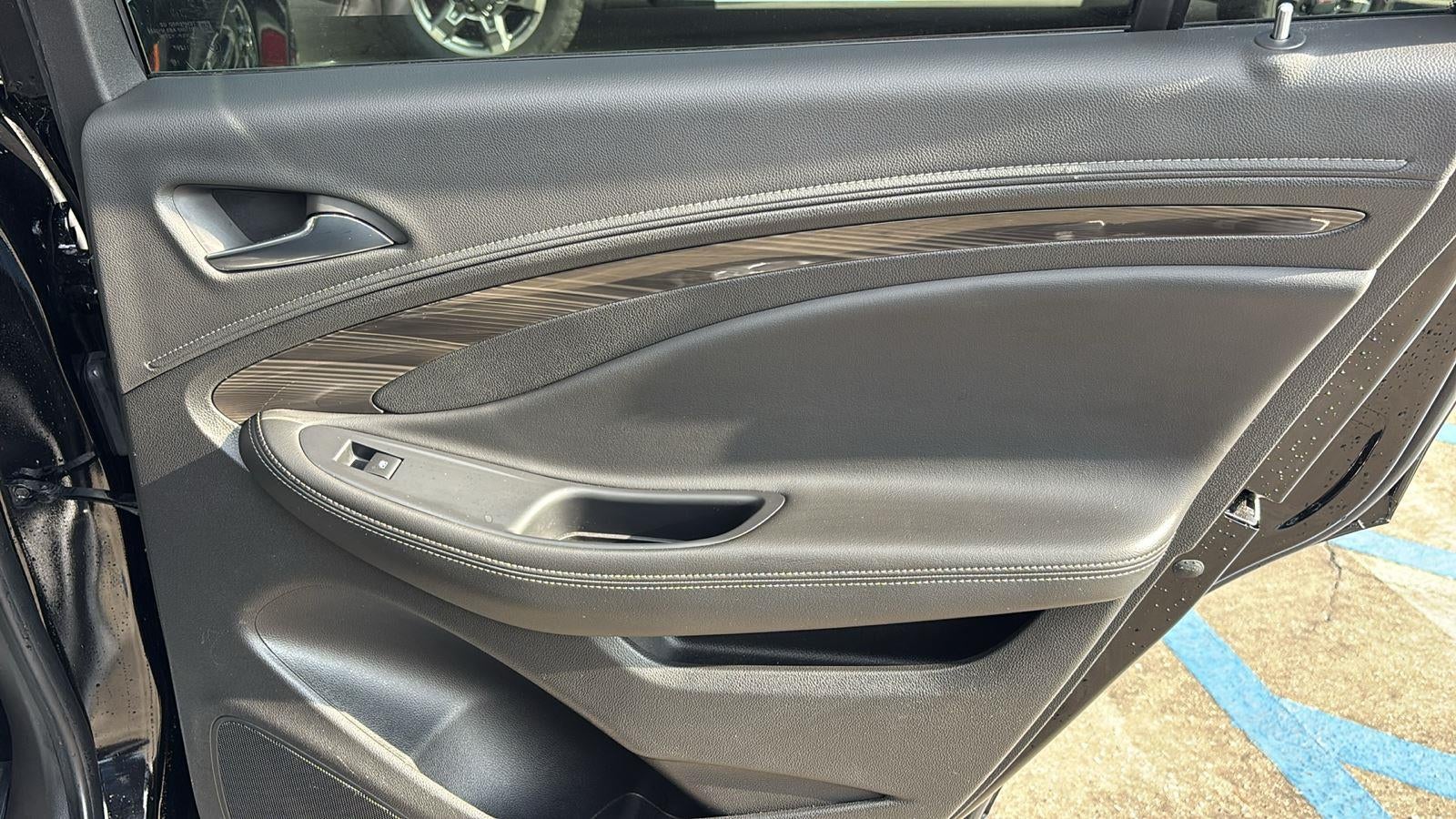 2020 Buick Envision Essence Group