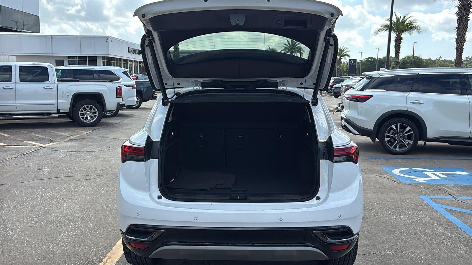 2023 Buick Envision Essence - Photo 19
