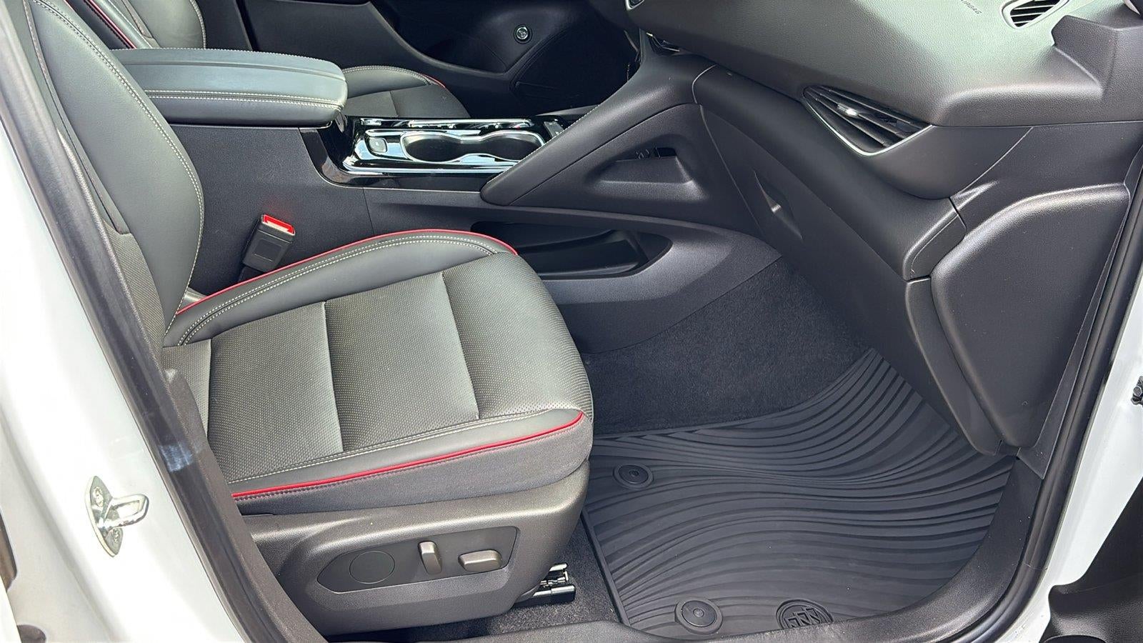 2023 Buick Envision Essence - Photo 23