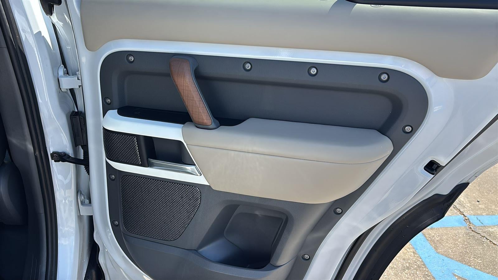 2022 Land Rover Defender 110 X-Dynamic HSE