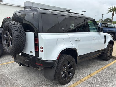 2022 Land Rover Defender 110 X-Dynamic HSE