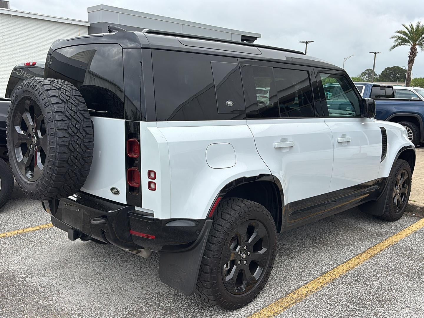 2022 Land Rover Defender 110 X-Dynamic HSE