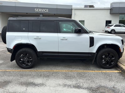 2022 Land Rover Defender 110 X-Dynamic HSE