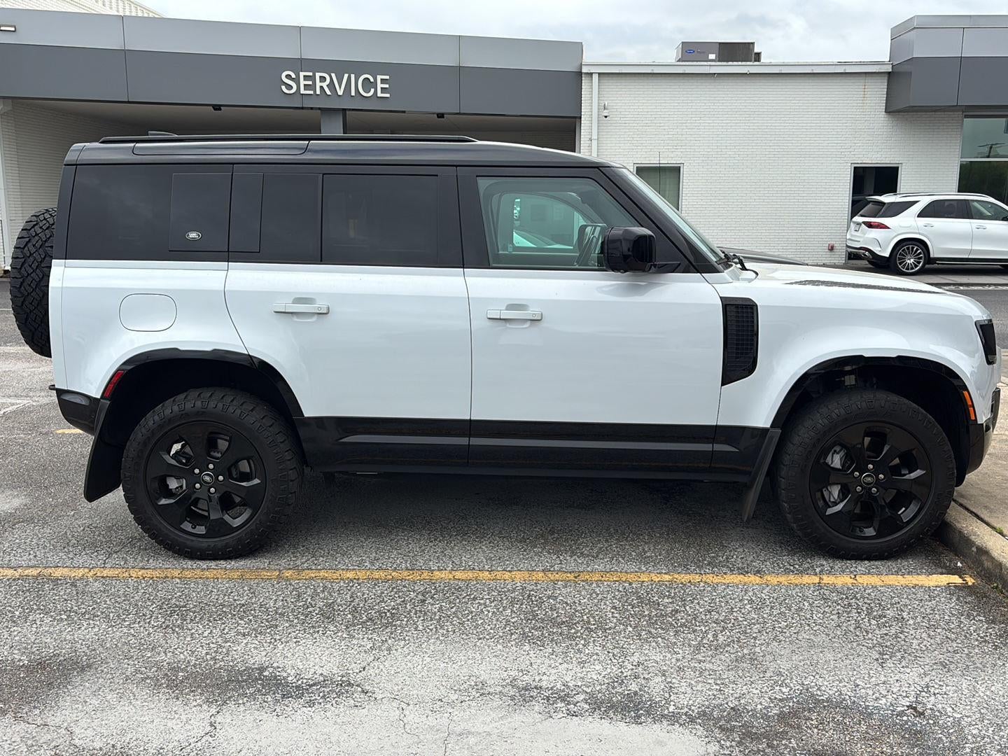 2022 Land Rover Defender 110 X-Dynamic HSE