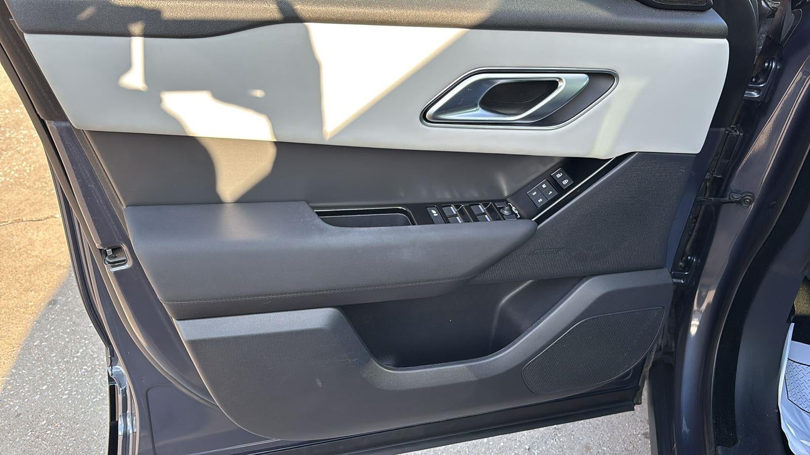 2025 Land Rover Range Rover Velar Dynamic SE