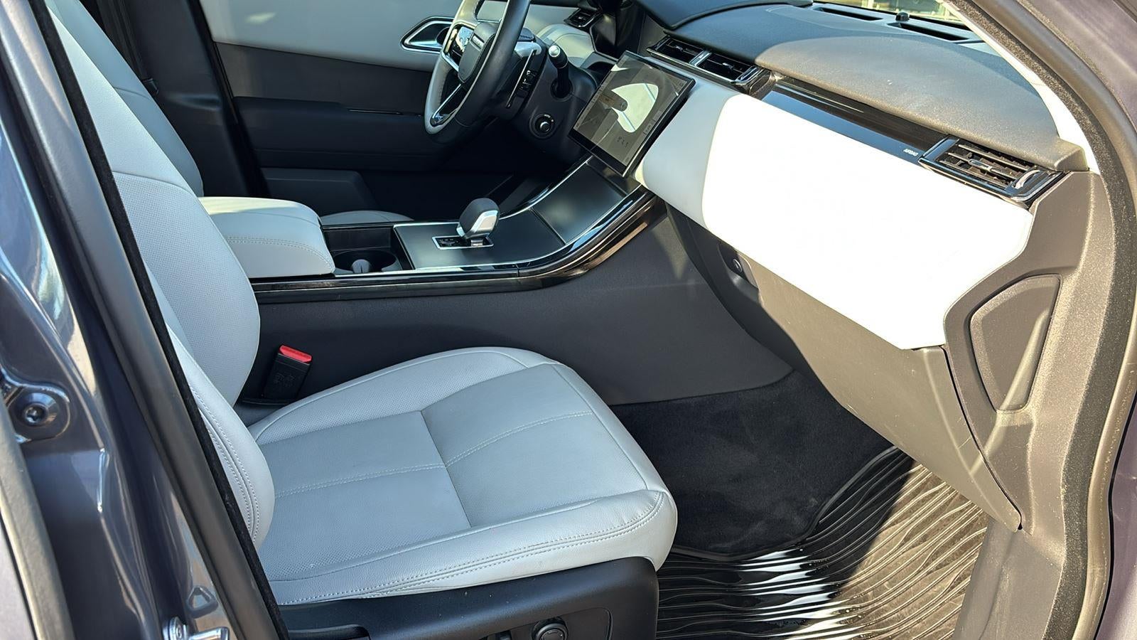 2025 Land Rover Range Rover Velar Dynamic SE