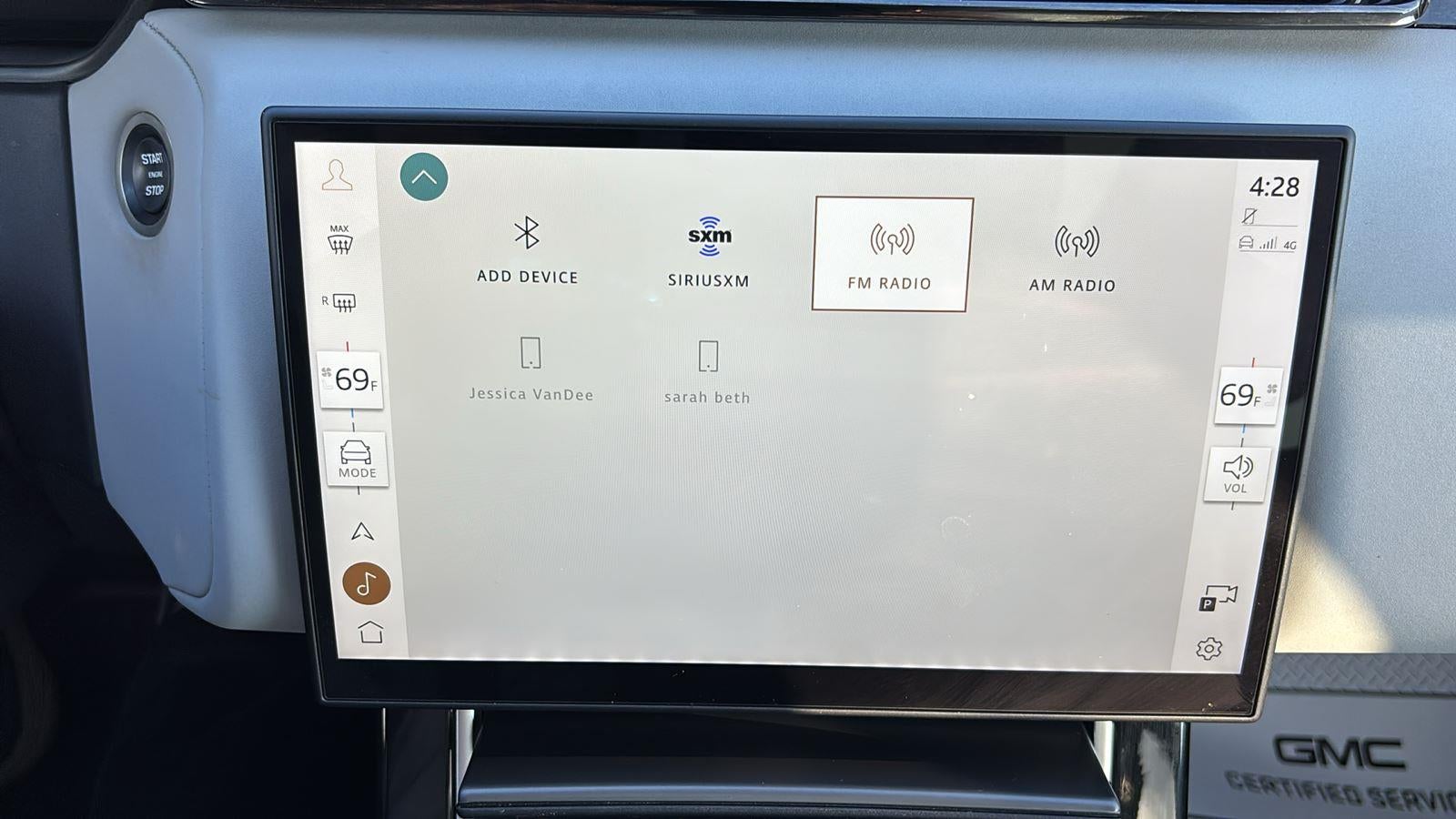 2025 Land Rover Range Rover Velar Dynamic SE