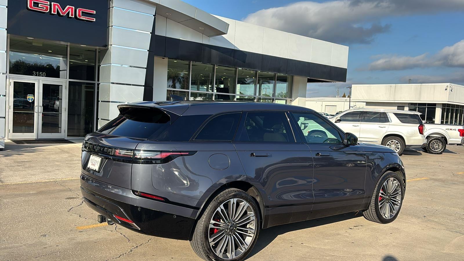 2025 Land Rover Range Rover Velar Dynamic SE