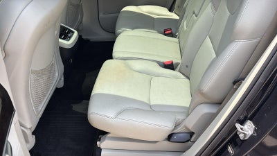 2017 Volvo XC90 T6 Momentum