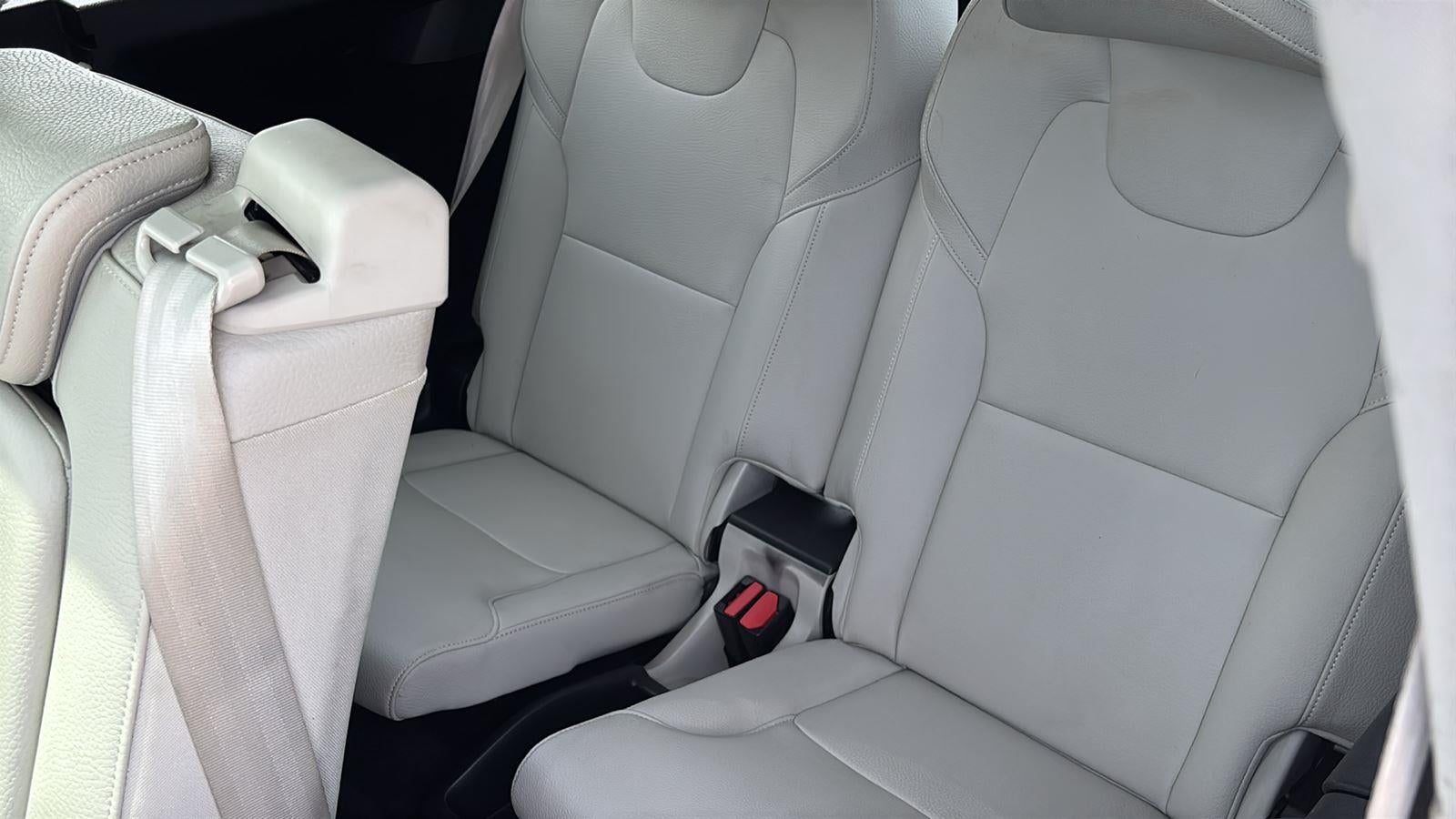 2017 Volvo XC90 T6 Momentum