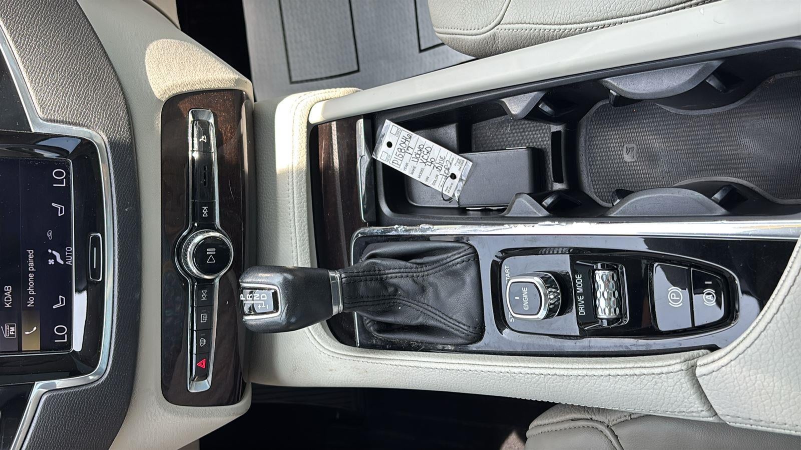 2017 Volvo XC90 T6 Momentum