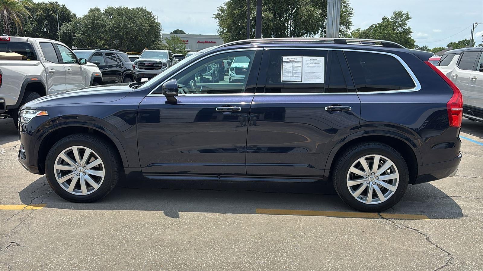 2017 Volvo XC90 T6 Momentum