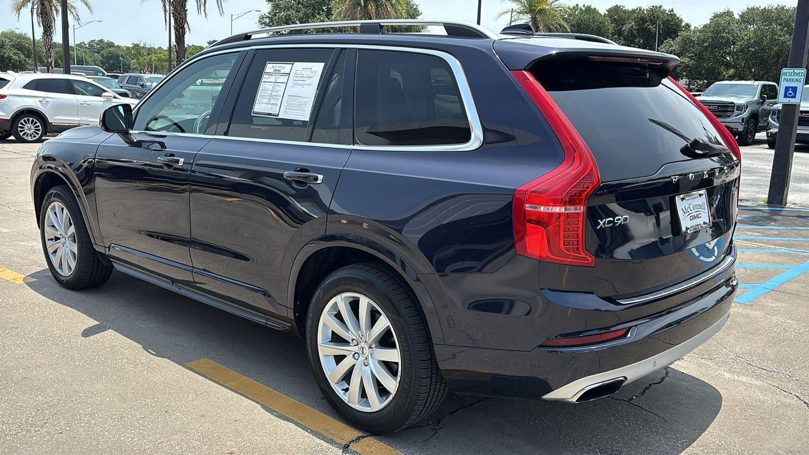 2017 Volvo XC90 T6 Momentum