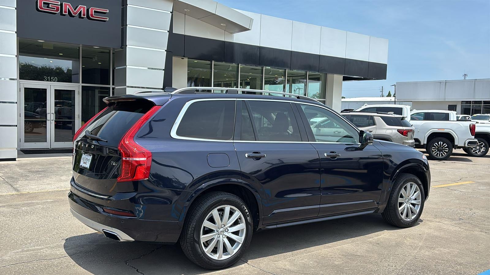 2017 Volvo XC90 T6 Momentum